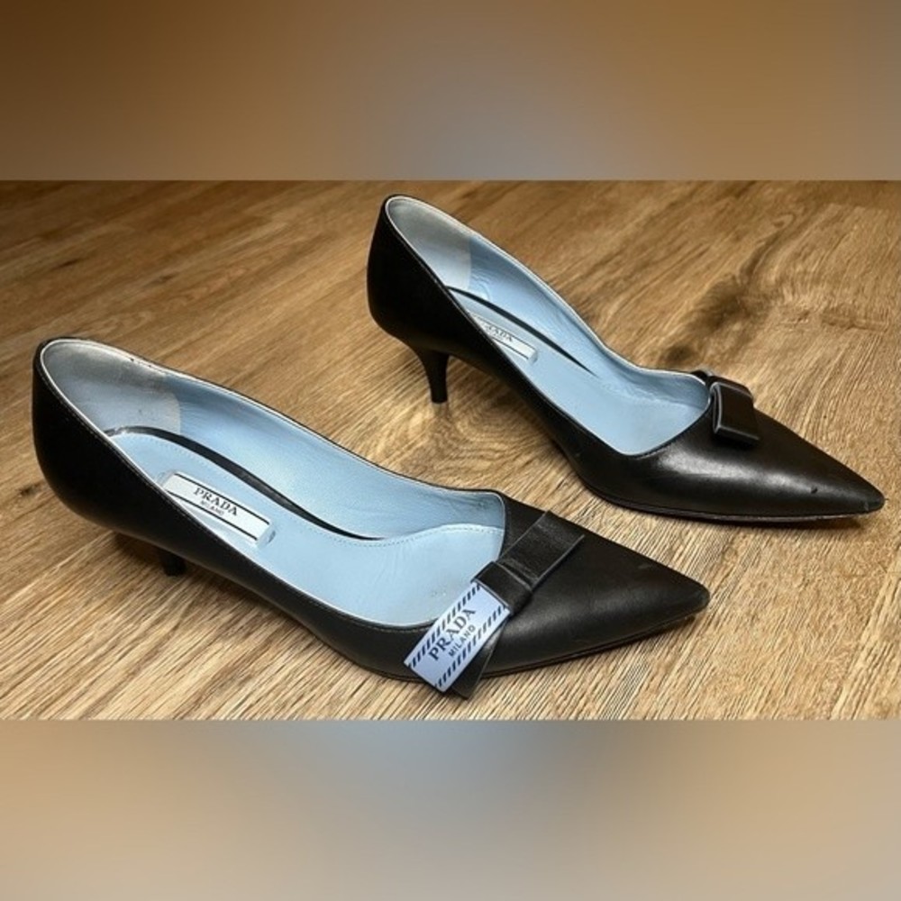 Prada Black Leather Logo Bow Kitten Heel Pumps Size 36 Blue Size 6